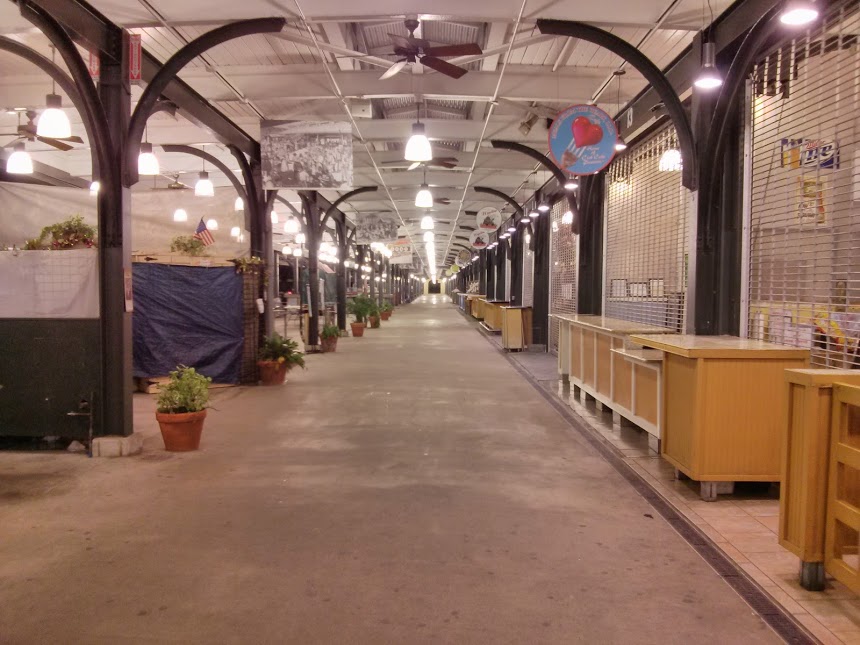 Here's the French Market at night. Never did manage to get there during the daytime when it was open. 