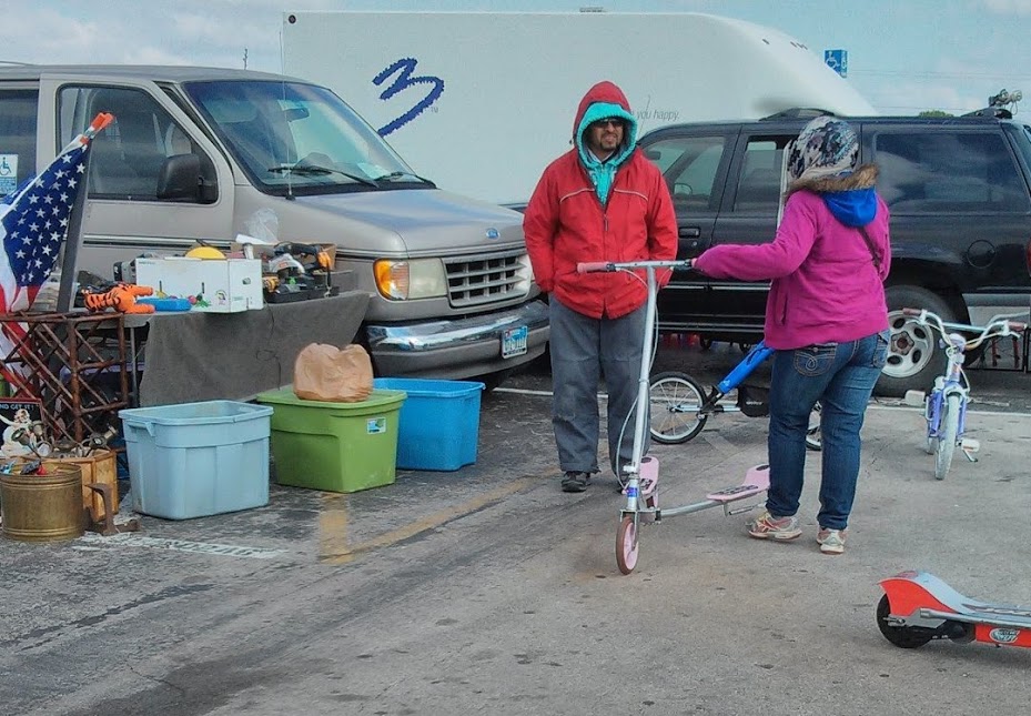 You know how I can tell this guy's been peddling this trippy scooter for a long time? The woman tried to ride it and was very clumsy on it, because it looks quite tricky to ride. The seller says 
