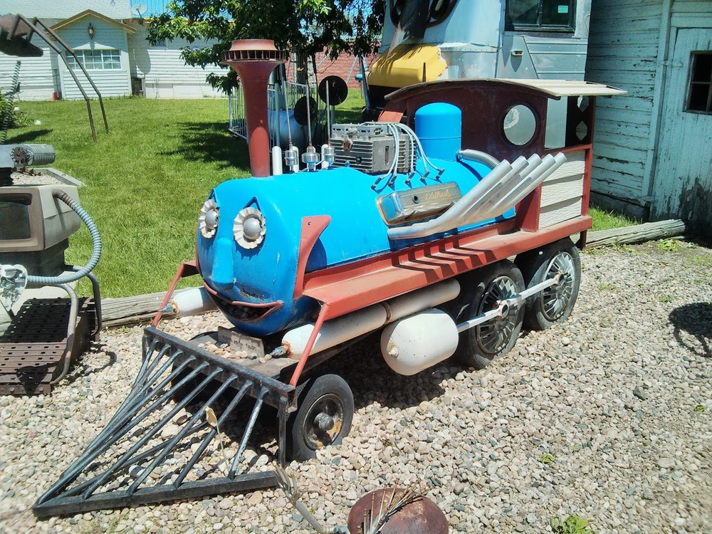OH, NO, THOMAS THE TANK ENGINE GOT POSSESSED BY A DEMON!